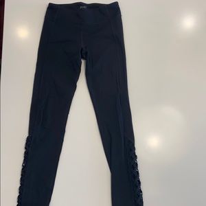 Athleta girl cross leggings